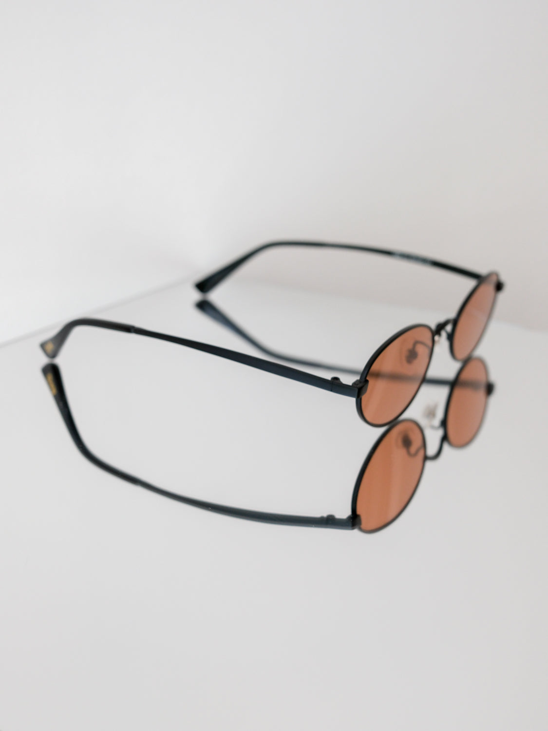 Black/Orange Lens