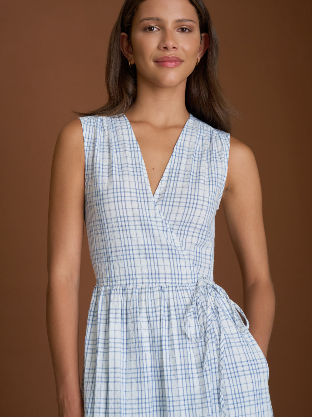 ワンピース CFCL HYPHA V-NECK SLEEVELESS DRESS V-Neck Sleeveless Wrap Dress – goodaddition
