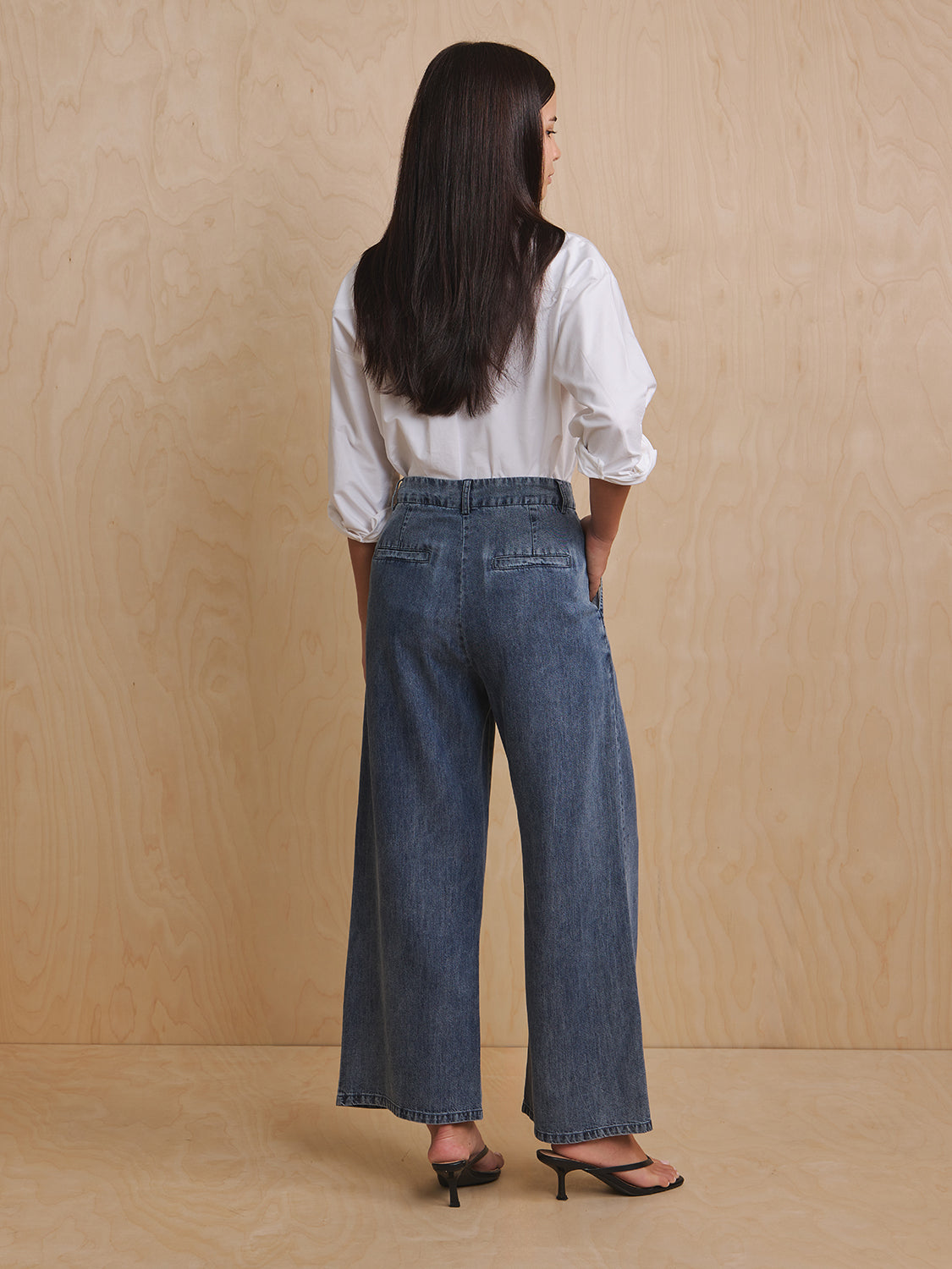 Dark Grey Wash