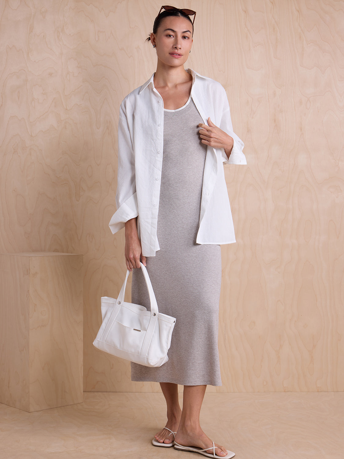 Marled Brown & White
