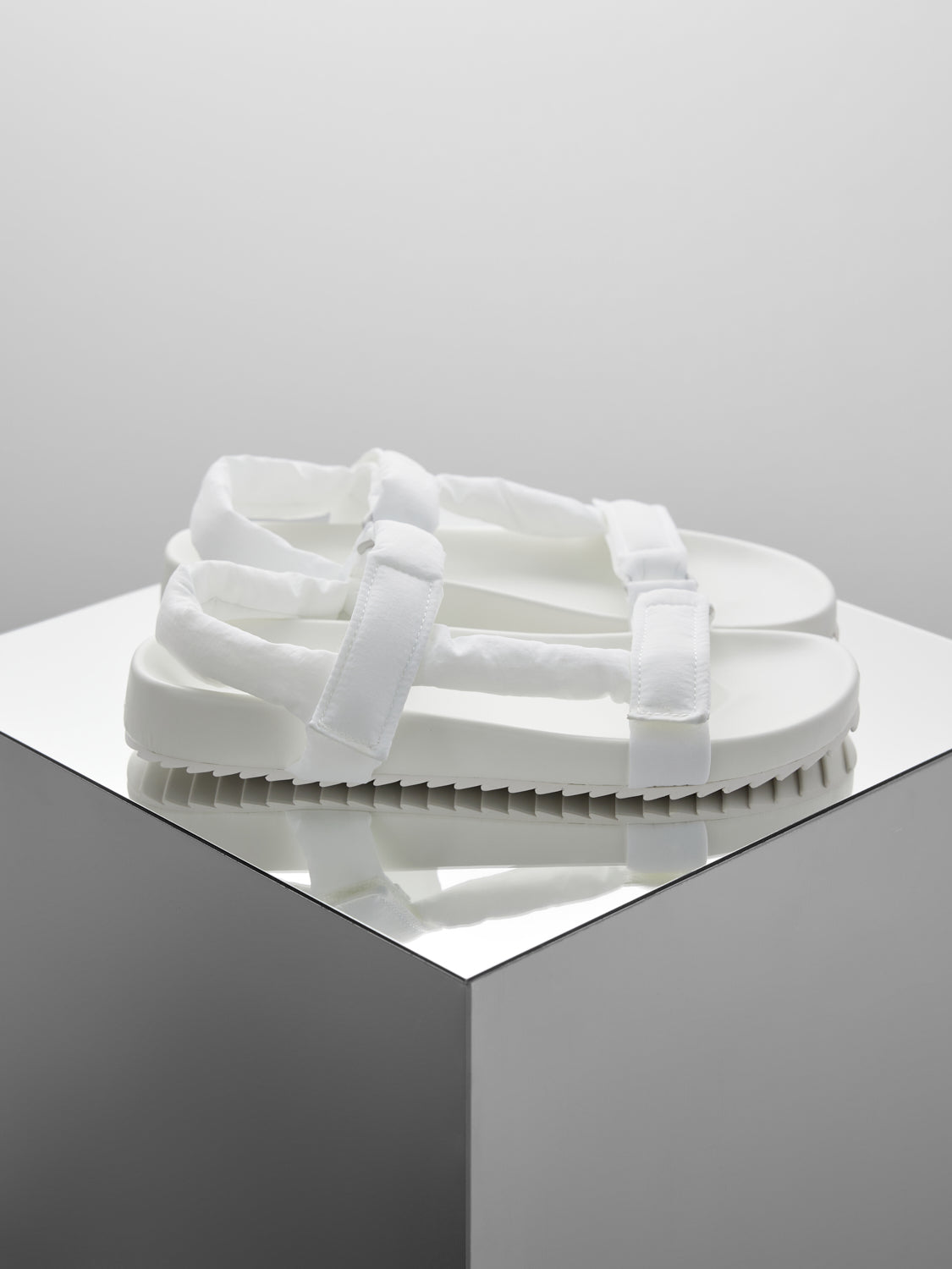 White sandals 2025 in store